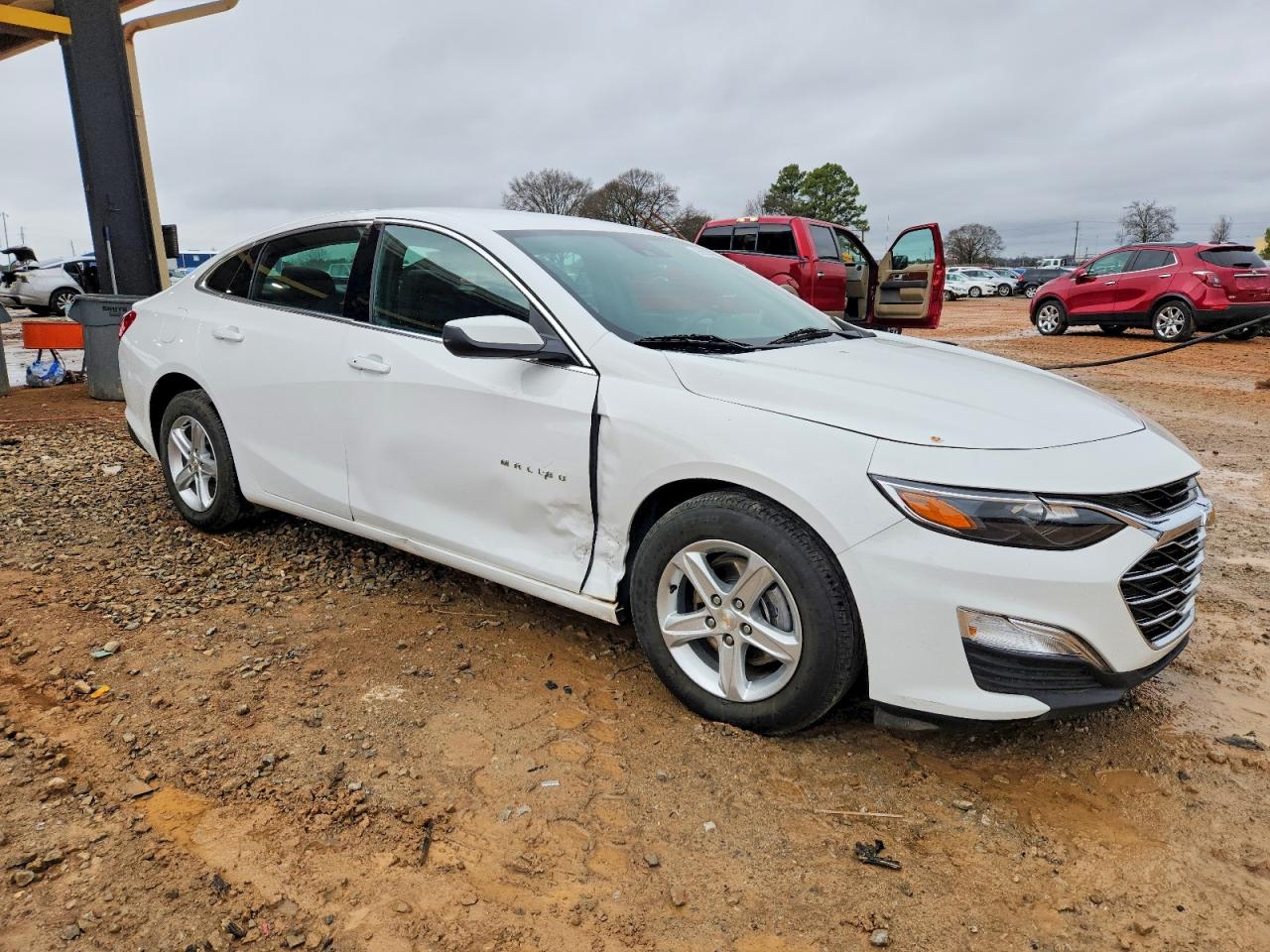 2024 CHEVROLET MALIBU LS photo 4