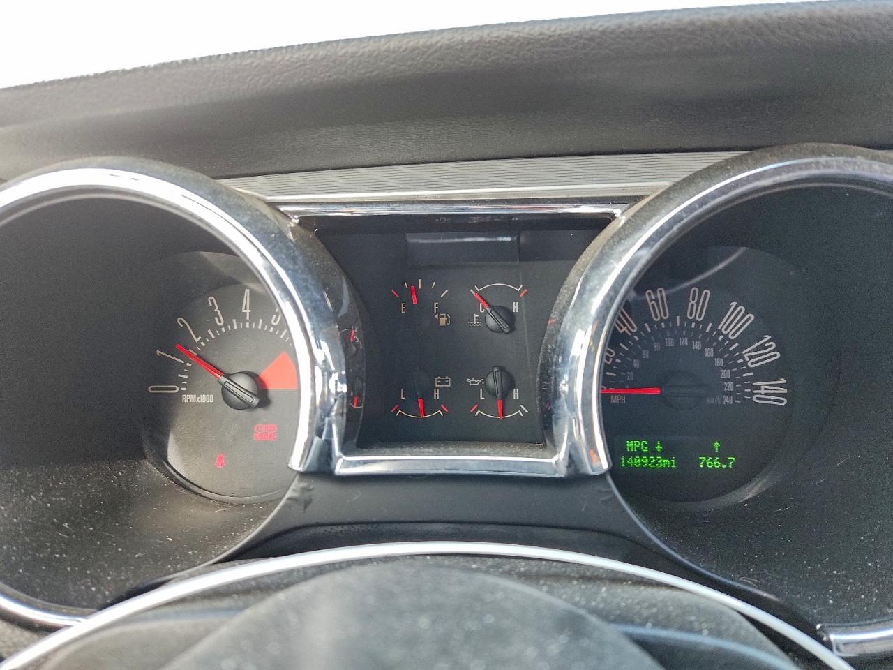 2006 FORD MUSTANG GT photo 9