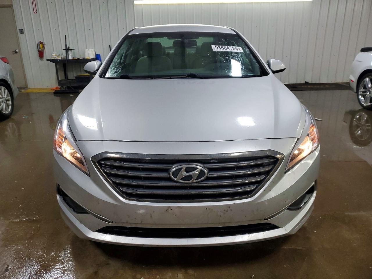 2016 HYUNDAI SONATA SE photo 9