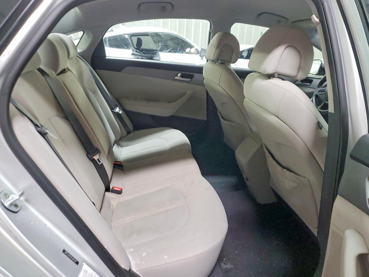 2016 HYUNDAI SONATA SE photo 19