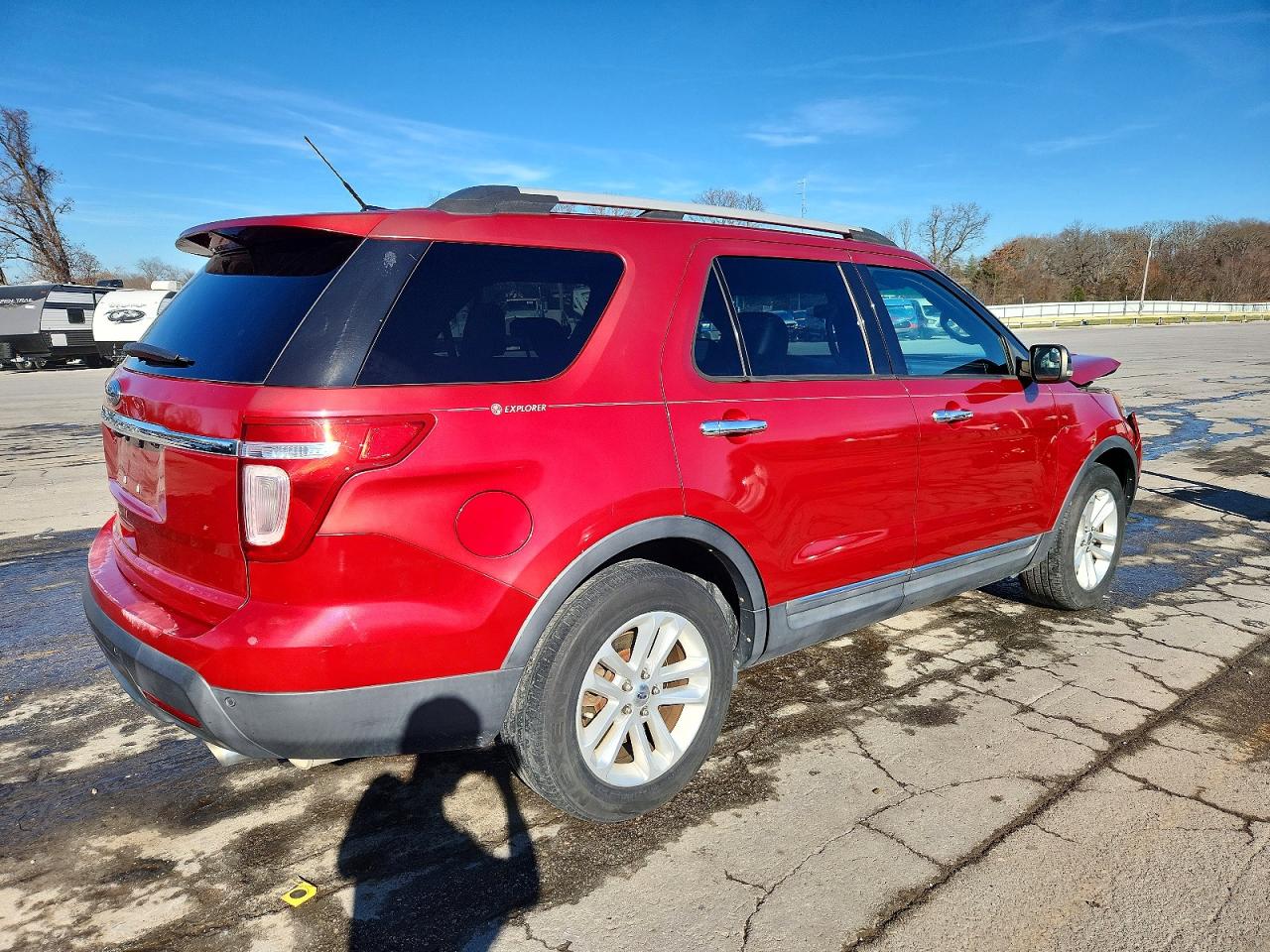 2011 FORD EXPLORER XLT photo 3