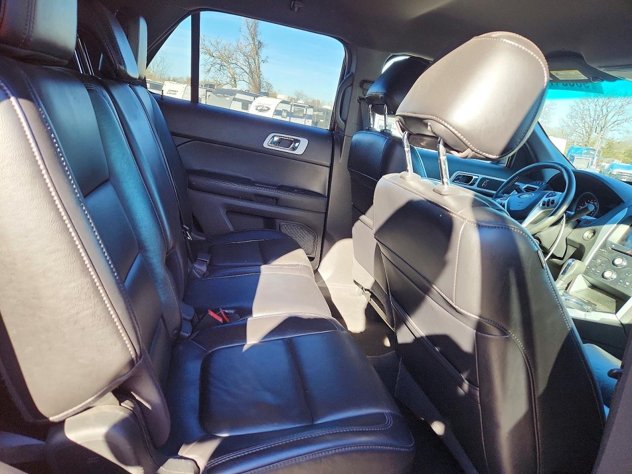 2011 FORD EXPLORER XLT photo 11