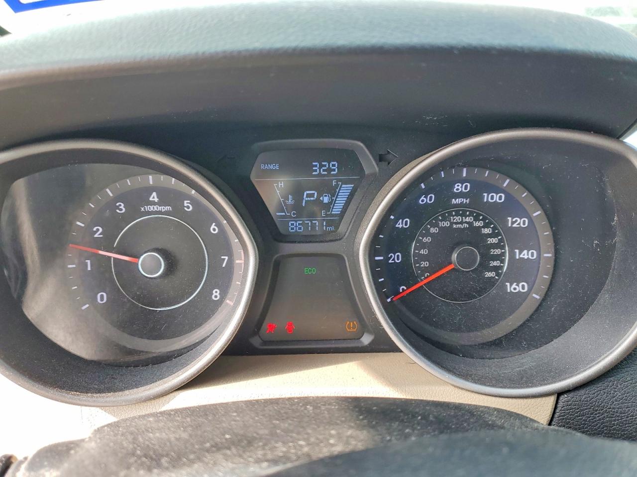 2016 HYUNDAI ELANTRA SE photo 9