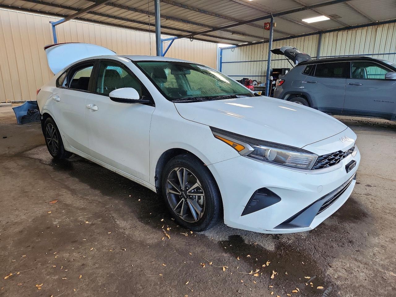 2024 KIA FORTE LXS photo 4