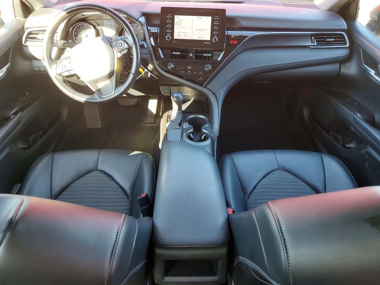 2021 TOYOTA CAMRY SE photo 15