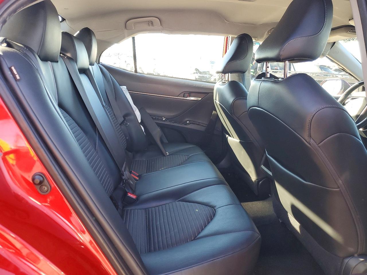 2021 TOYOTA CAMRY SE photo 19