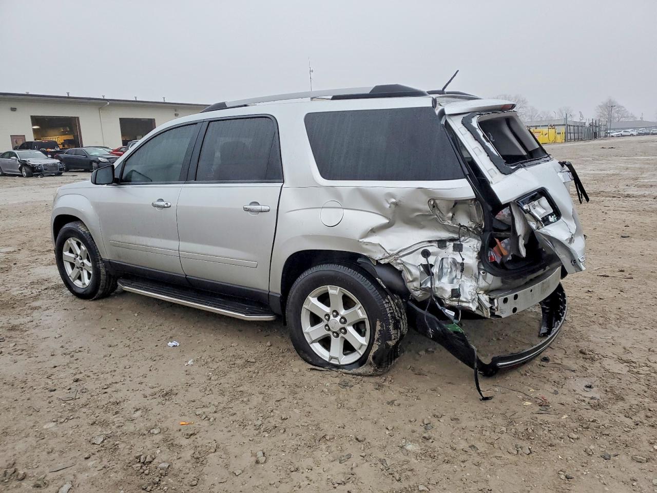 2016 GMC ACADIA SLE photo 2