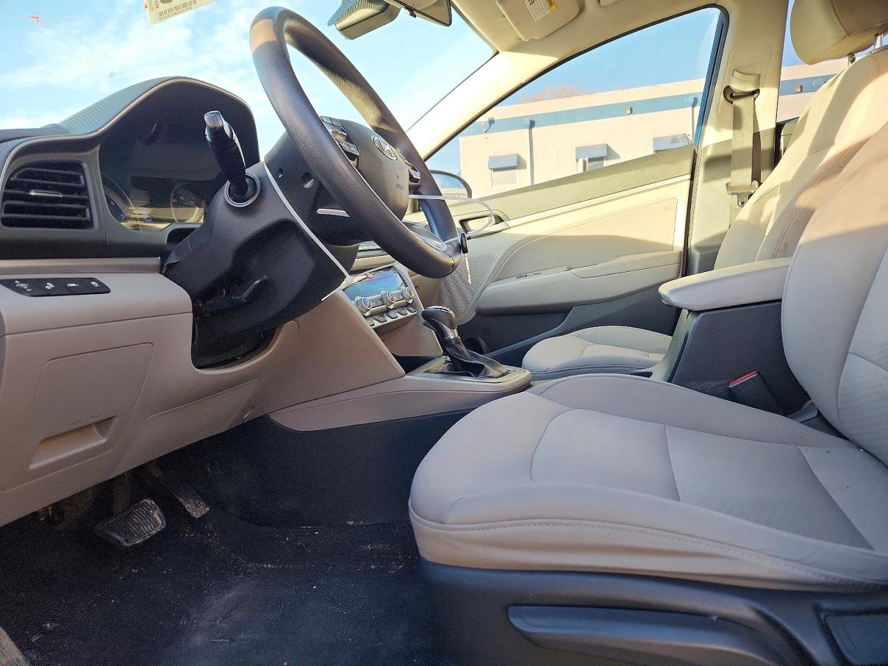 2020 HYUNDAI ELANTRA SEL photo 7
