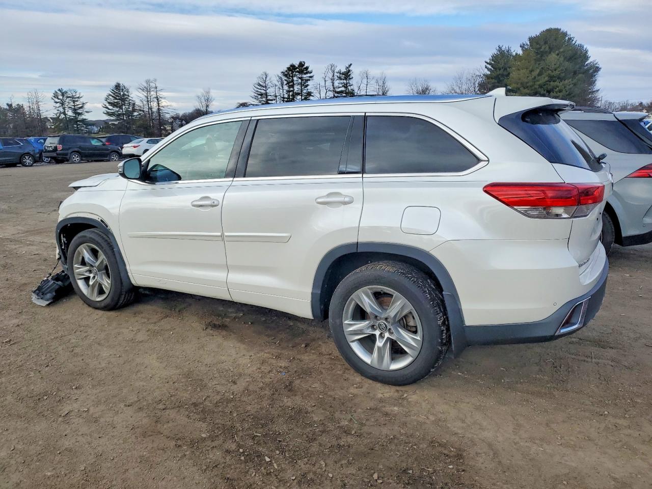 2017 TOYOTA HIGHLANDER LIMITED photo 2