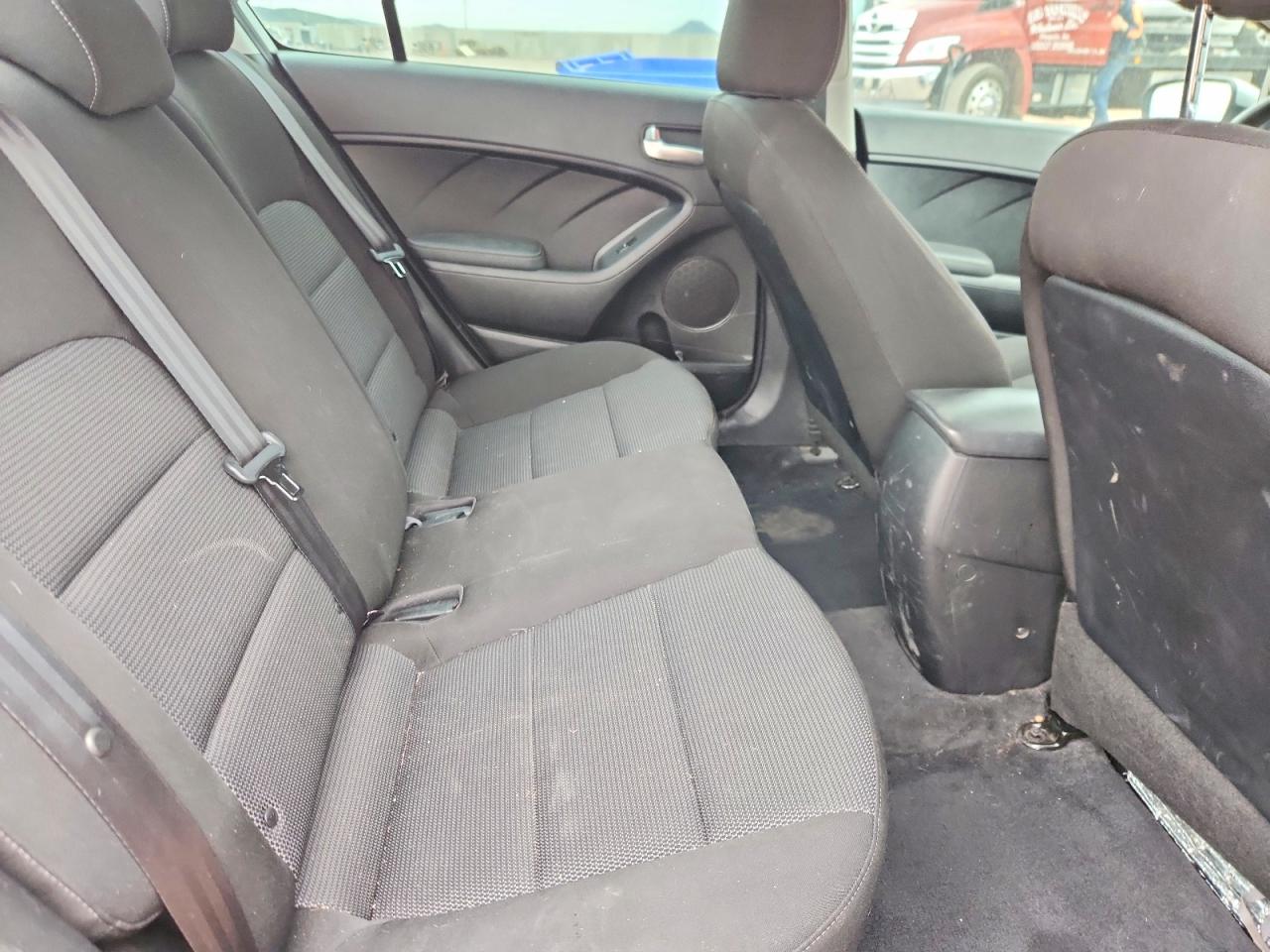 2018 KIA FORTE LX photo 10