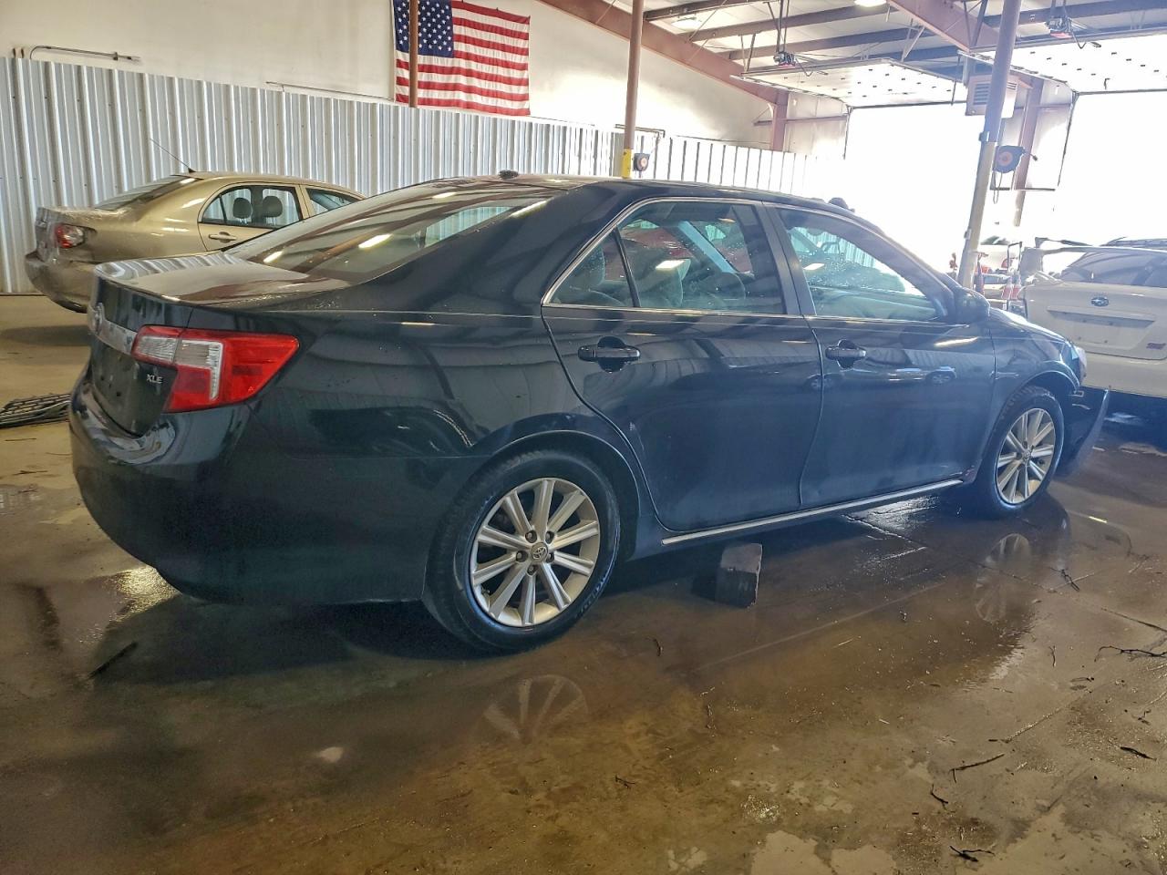 2013 TOYOTA CAMRY L photo 3