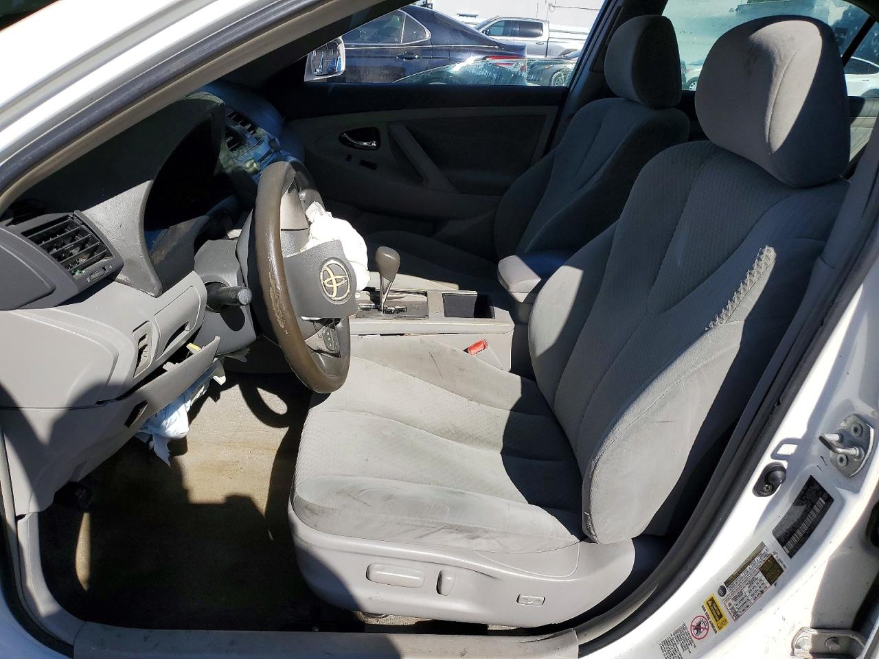 2009 TOYOTA CAMRY BASE photo 7