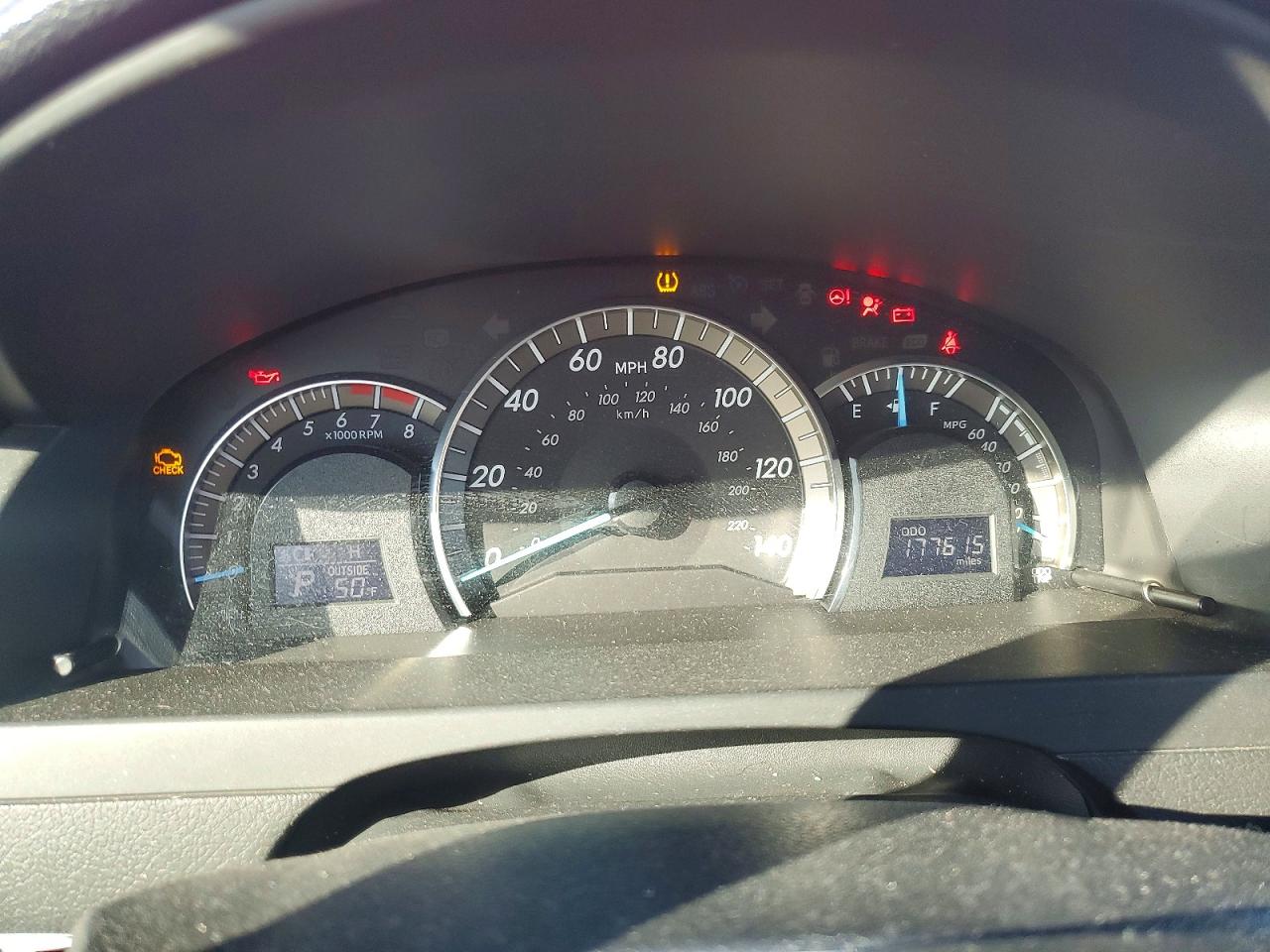 2012 TOYOTA CAMRY BASE photo 9