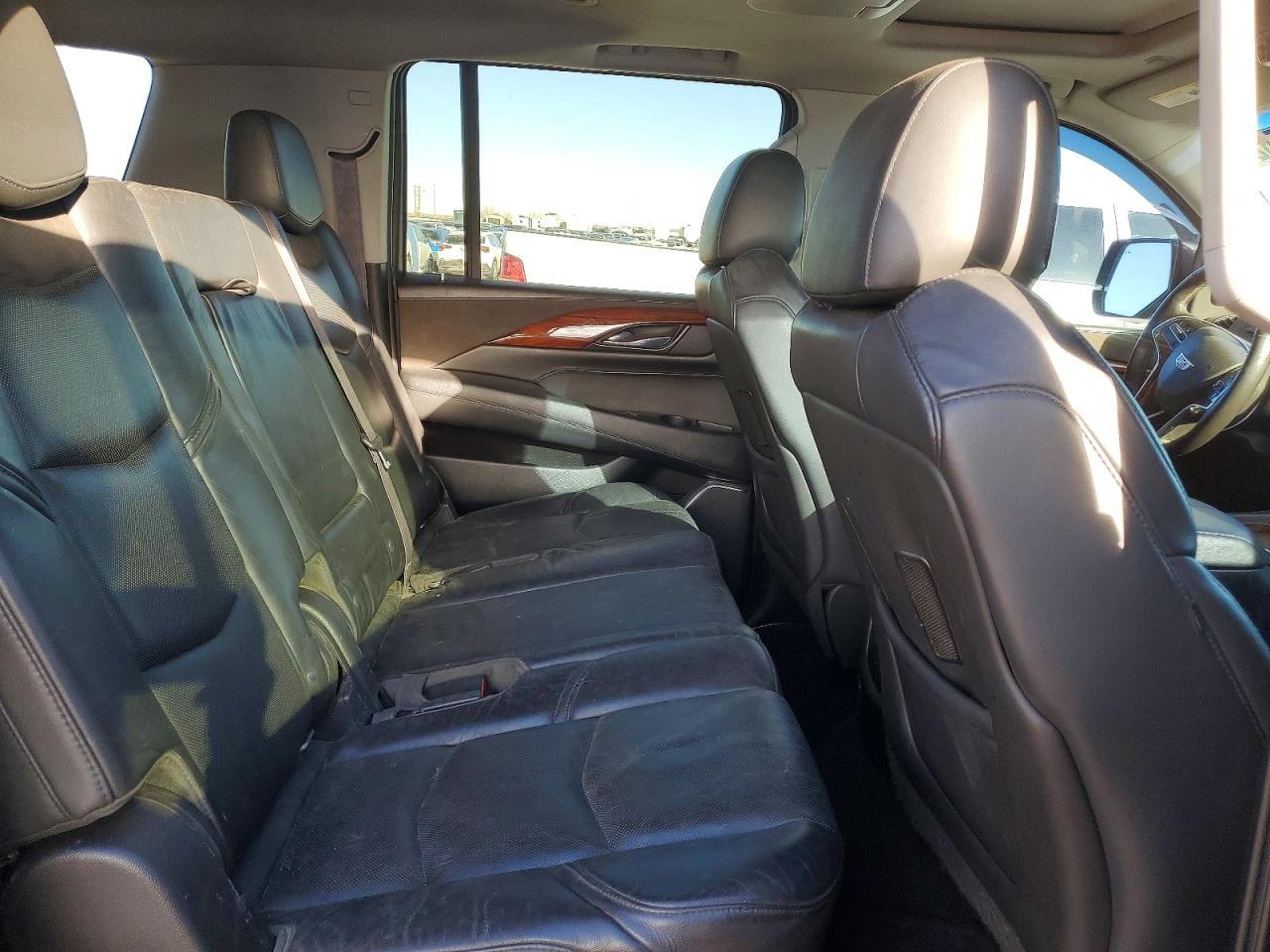 2015 CADILLAC ESCALADE ESV LUXURY photo 11