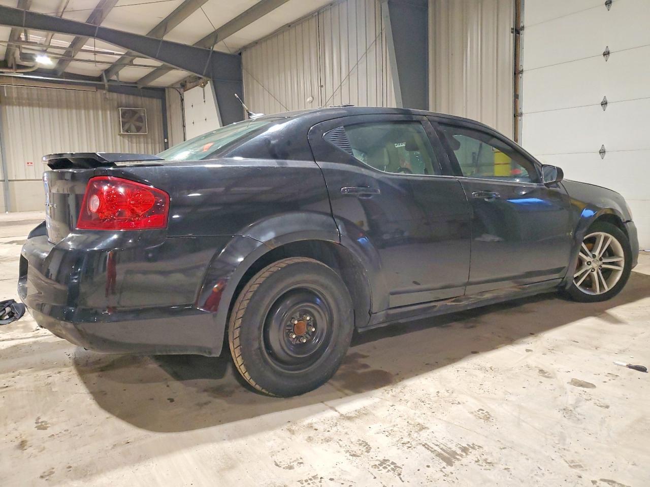 2014 DODGE AVENGER SE photo 5