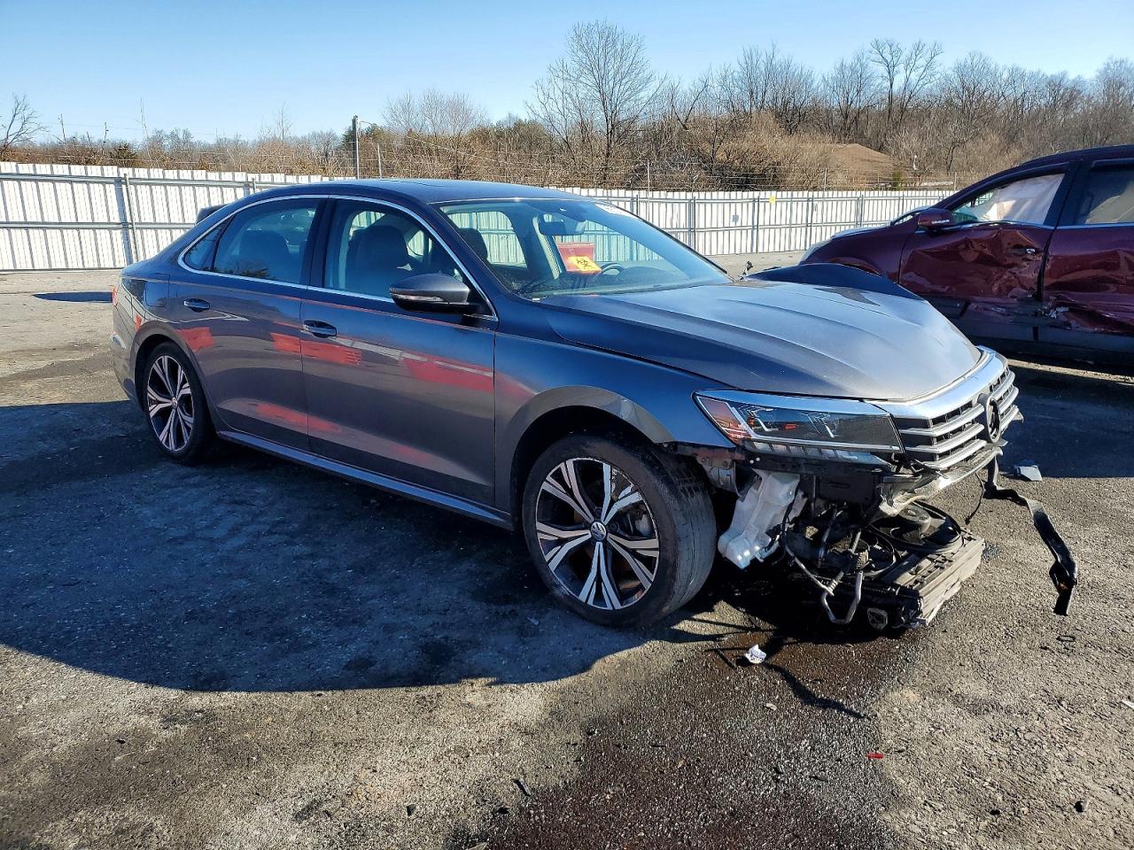 2021 VOLKSWAGEN PASSAT SE photo 4