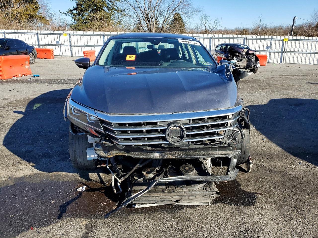 2021 VOLKSWAGEN PASSAT SE photo 5