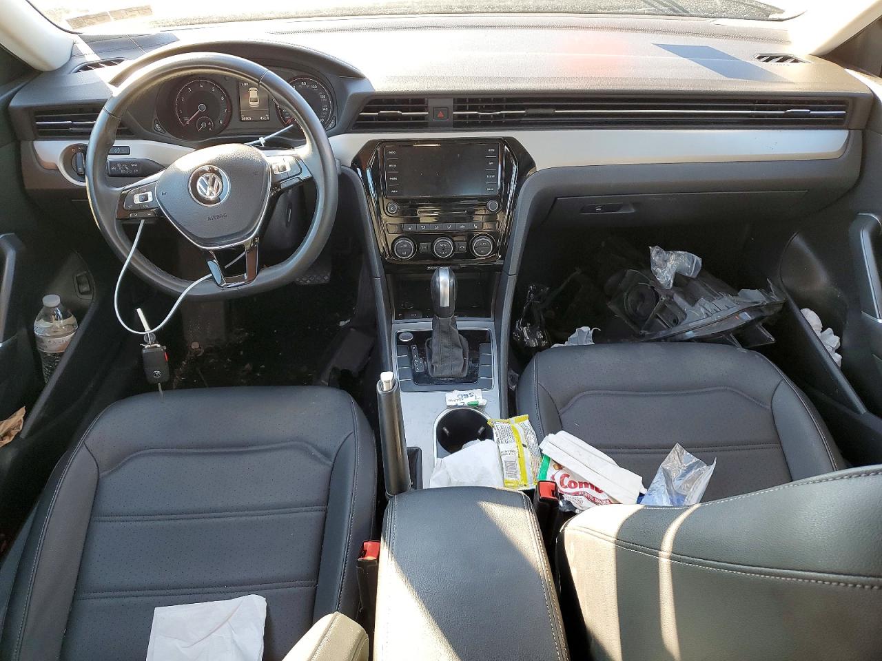 2021 VOLKSWAGEN PASSAT SE photo 8