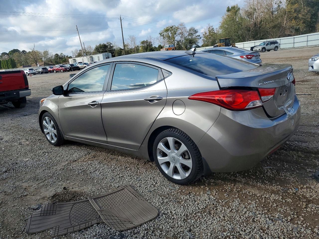 2013 HYUNDAI ELANTRA GLS photo 2