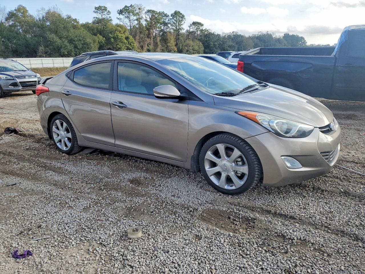 2013 HYUNDAI ELANTRA GLS photo 4