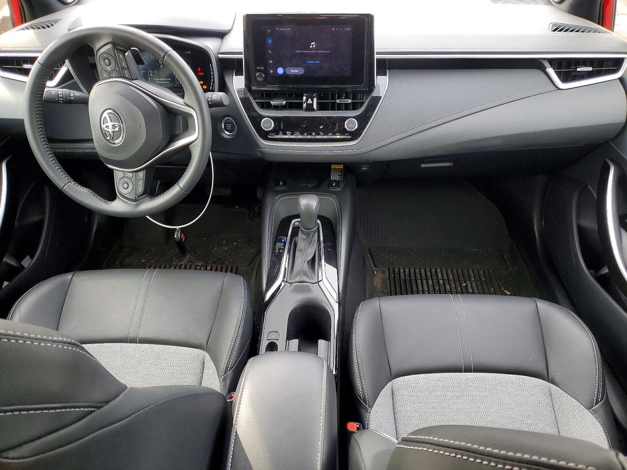 2025 TOYOTA COROLLA XSE photo 8