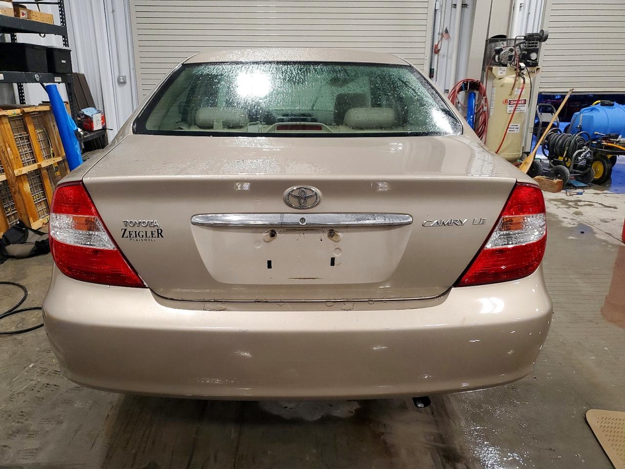 2003 TOYOTA CAMRY LE photo 11