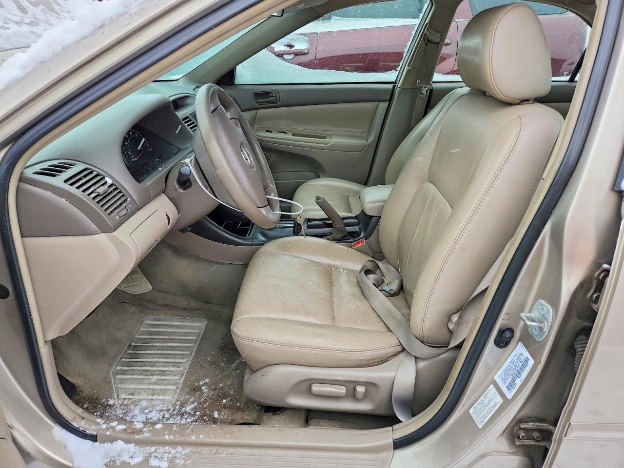 2003 TOYOTA CAMRY LE photo 13