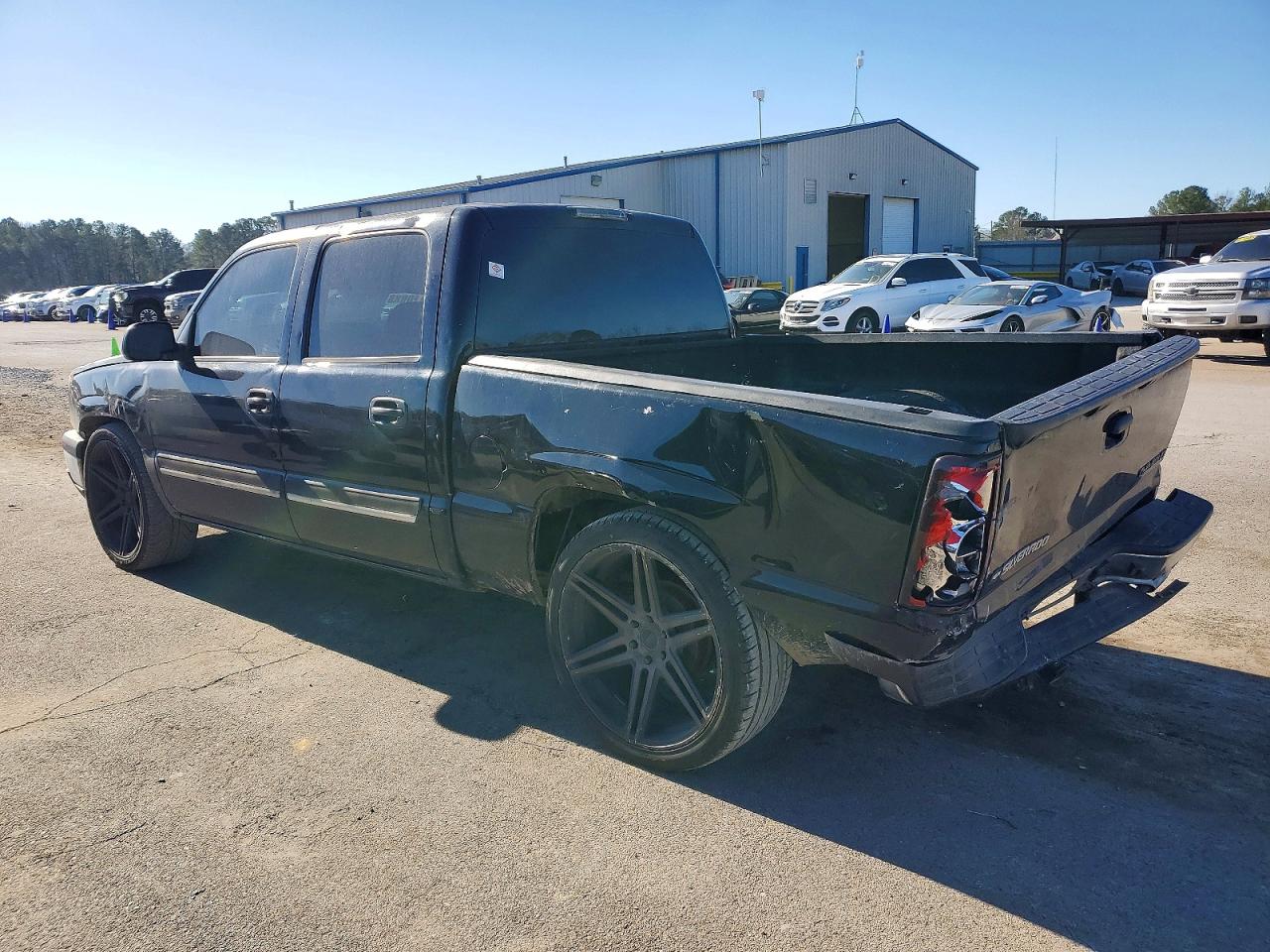 2005 CHEVROLET SILVERADO C1500 photo 2