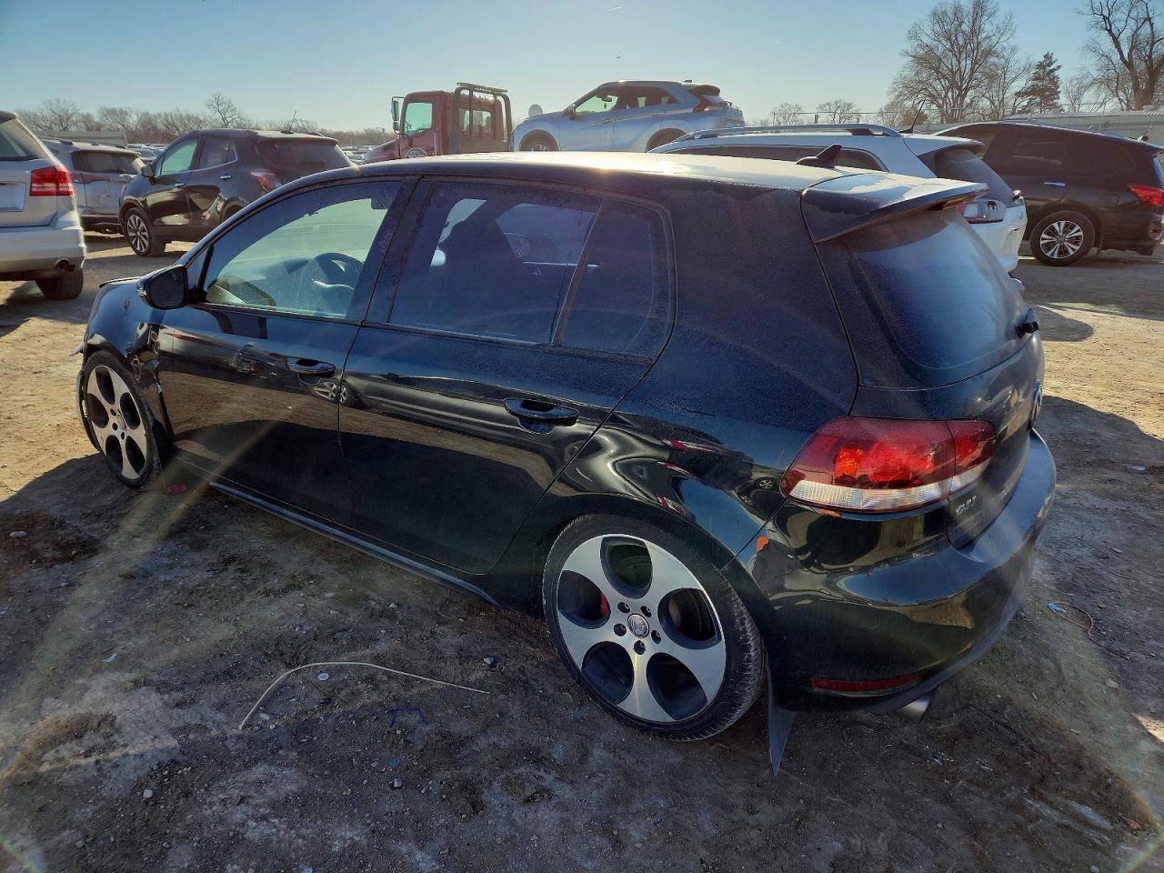 2012 VOLKSWAGEN GTI photo 2