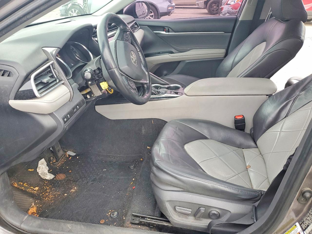 2018 TOYOTA CAMRY L photo 7