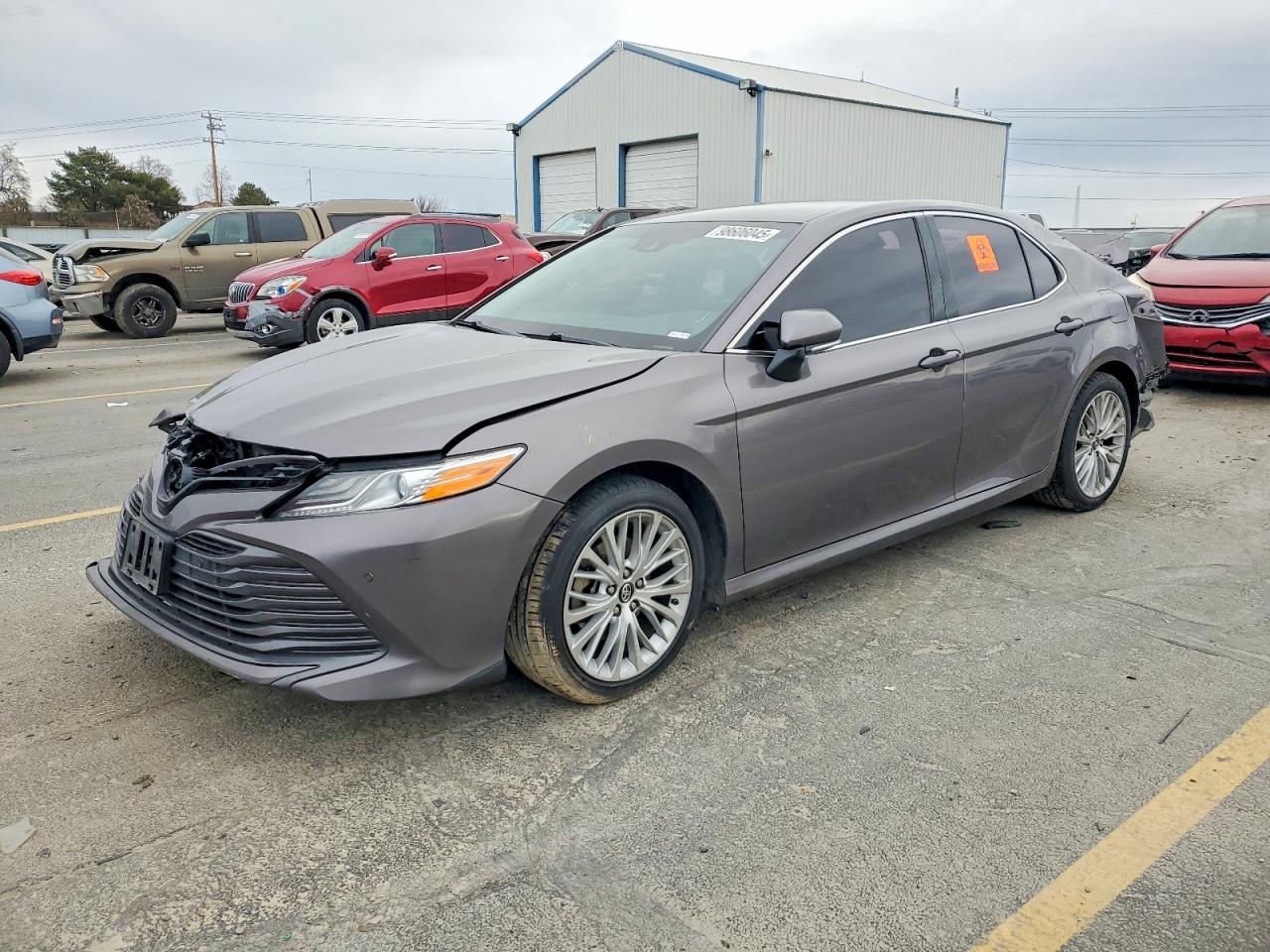2018 TOYOTA CAMRY