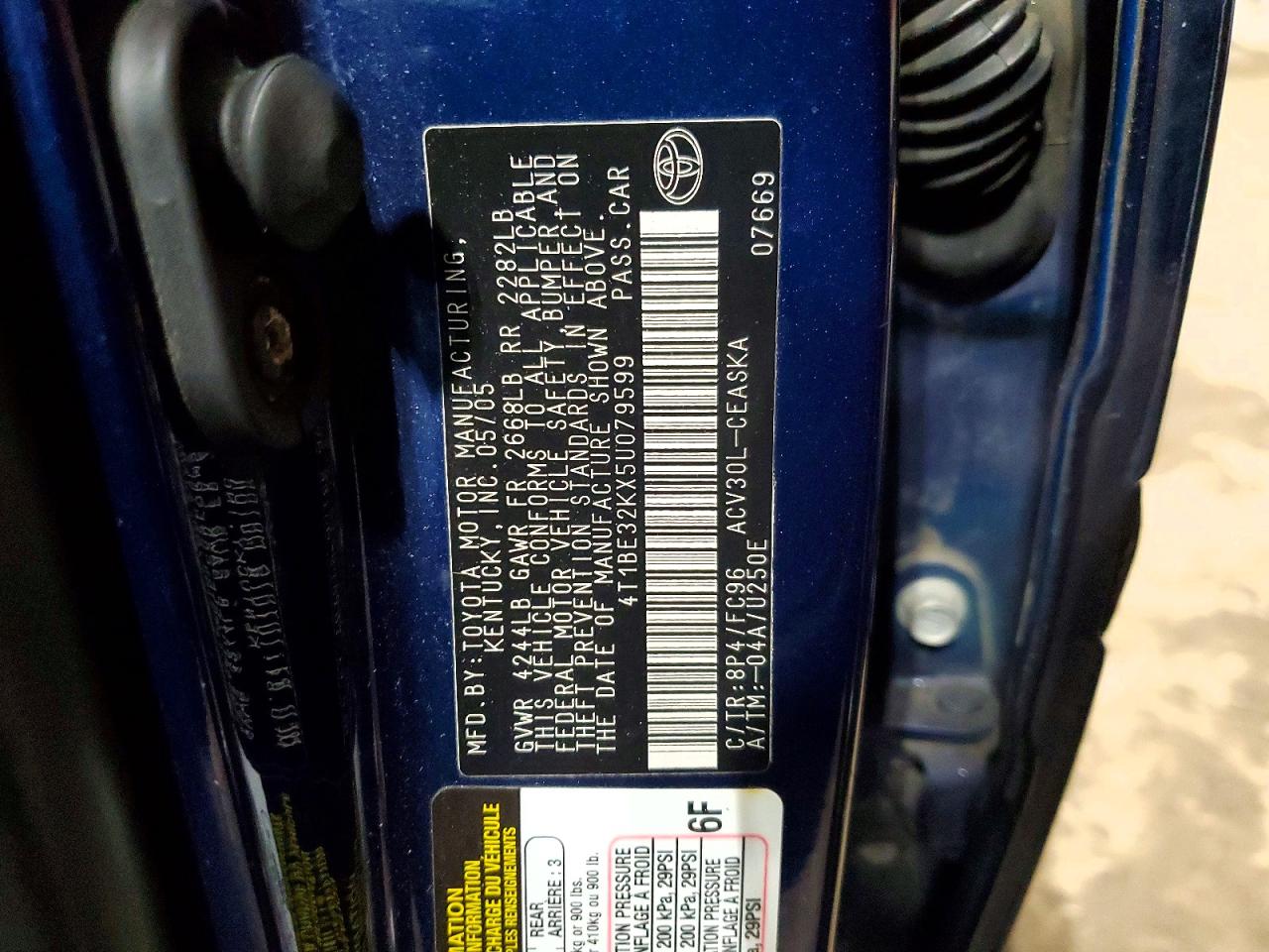 2005 TOYOTA CAMRY LE photo 12