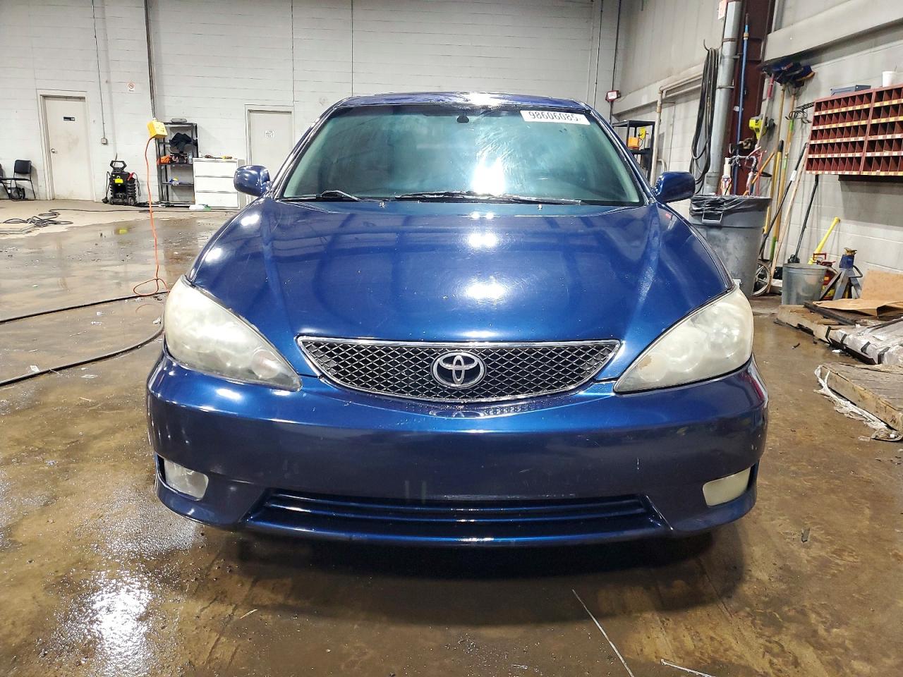 2005 TOYOTA CAMRY LE photo 5