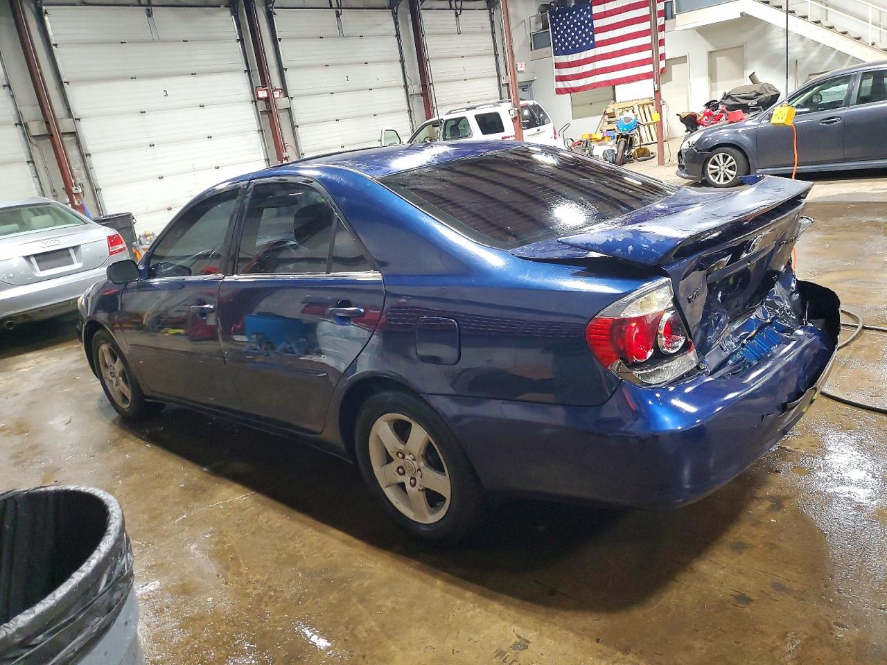2005 TOYOTA CAMRY LE photo 2