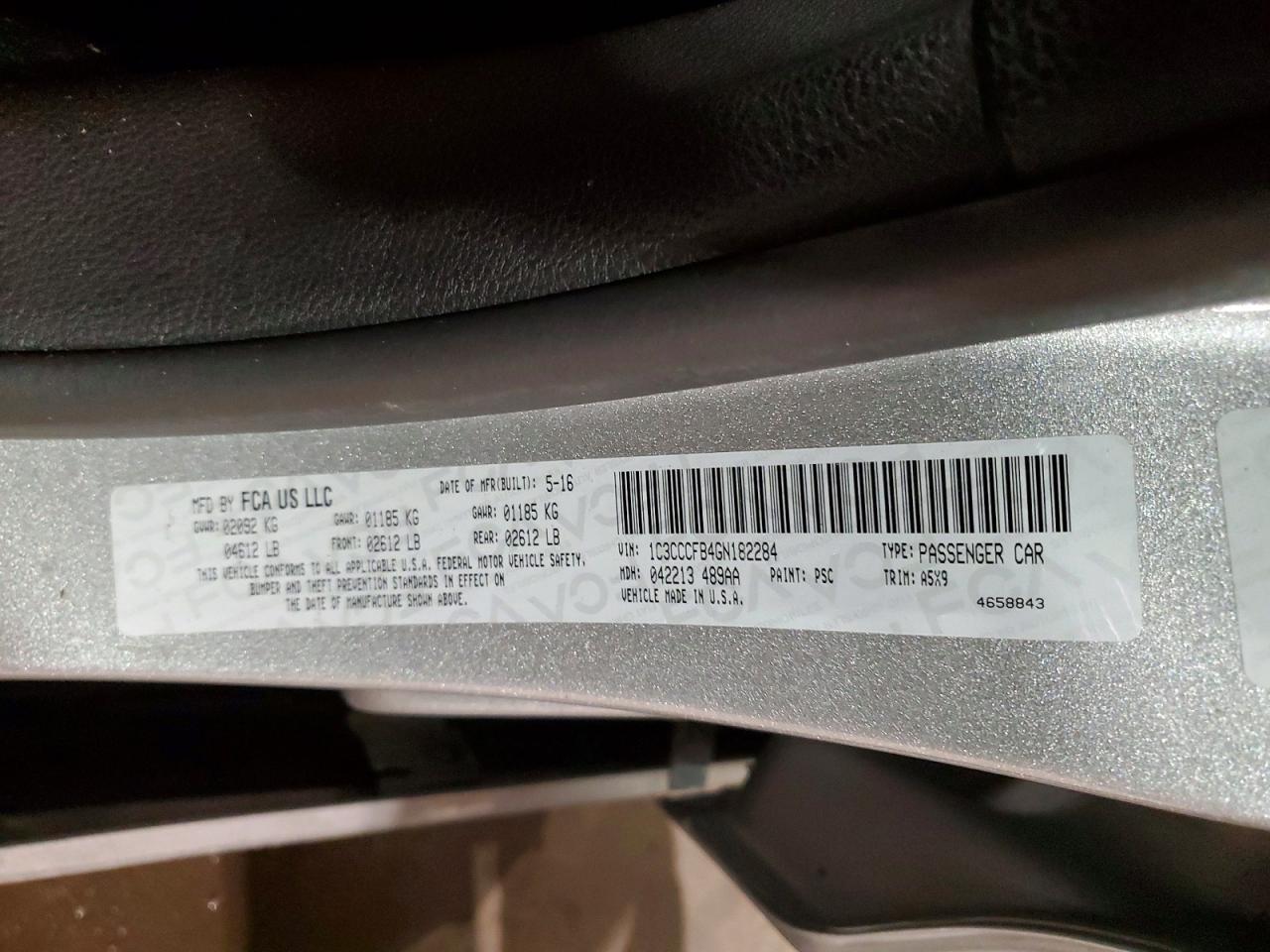 2016 CHRYSLER 200 LX photo 12