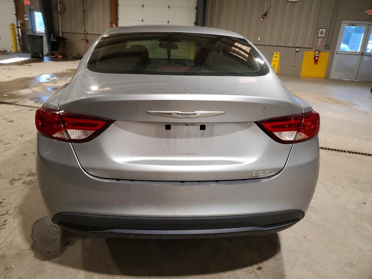 2016 CHRYSLER 200 LX photo 6