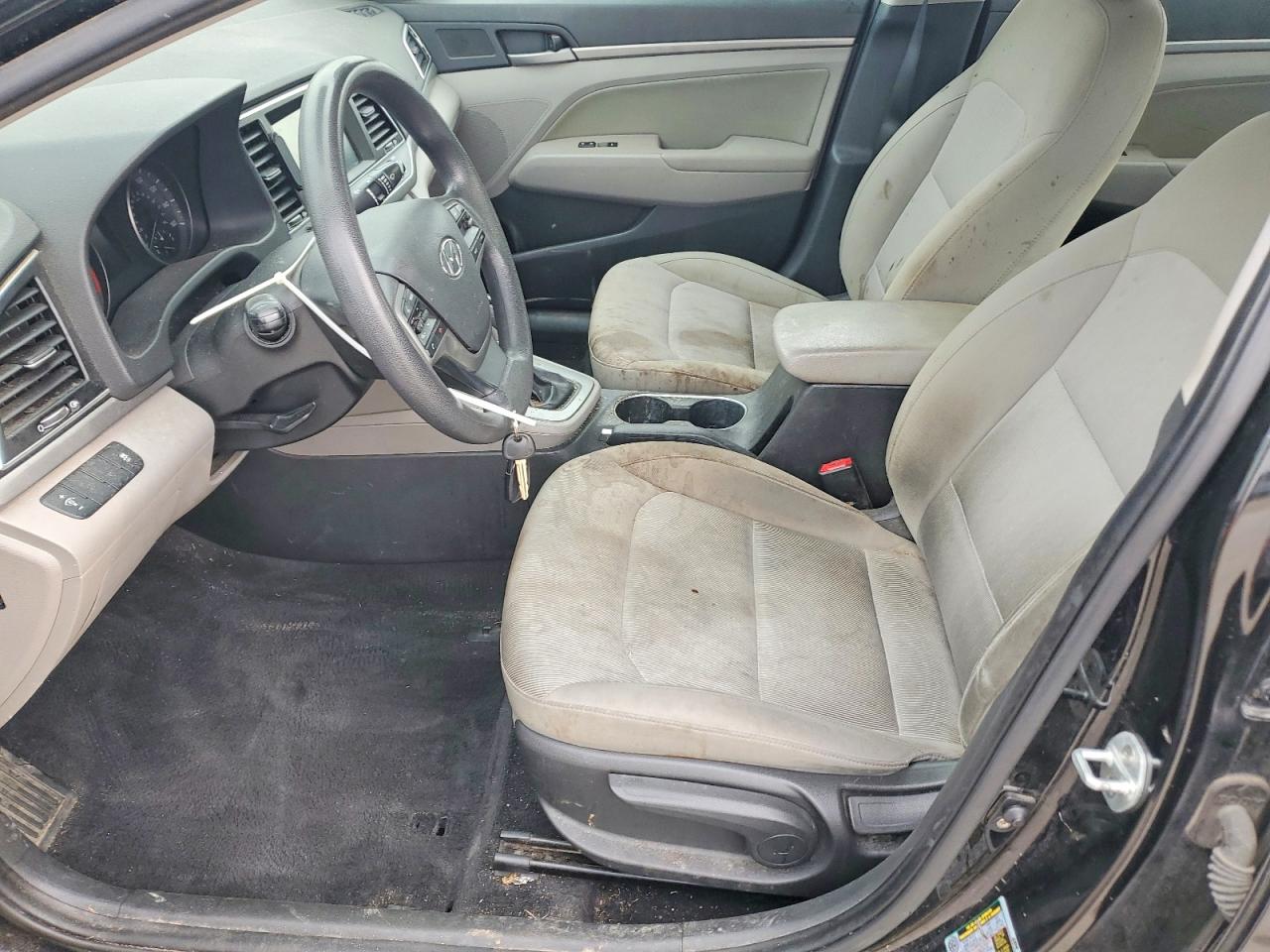 2017 HYUNDAI ELANTRA SE photo 19