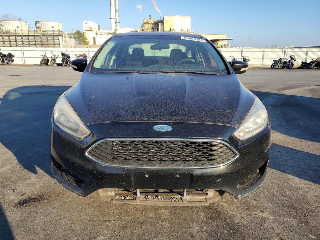 2015 FORD FOCUS SE photo 5