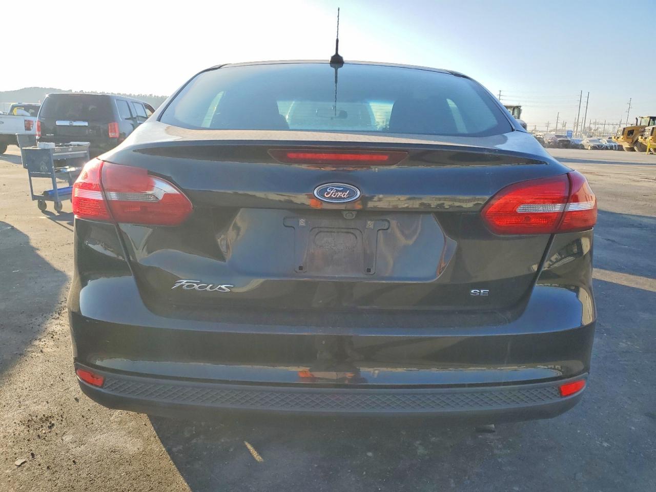 2015 FORD FOCUS SE photo 6