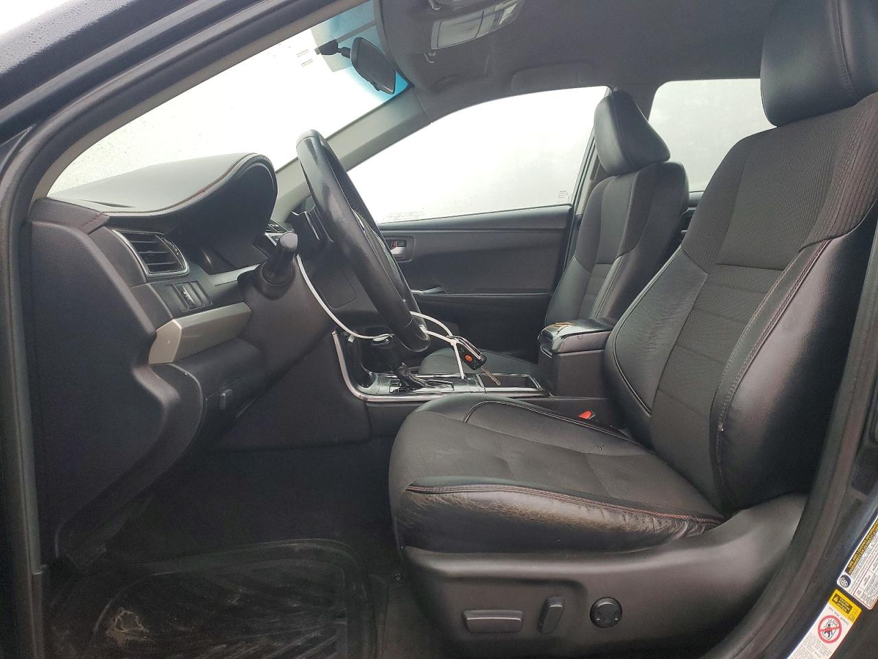 2016 TOYOTA CAMRY LE photo 7