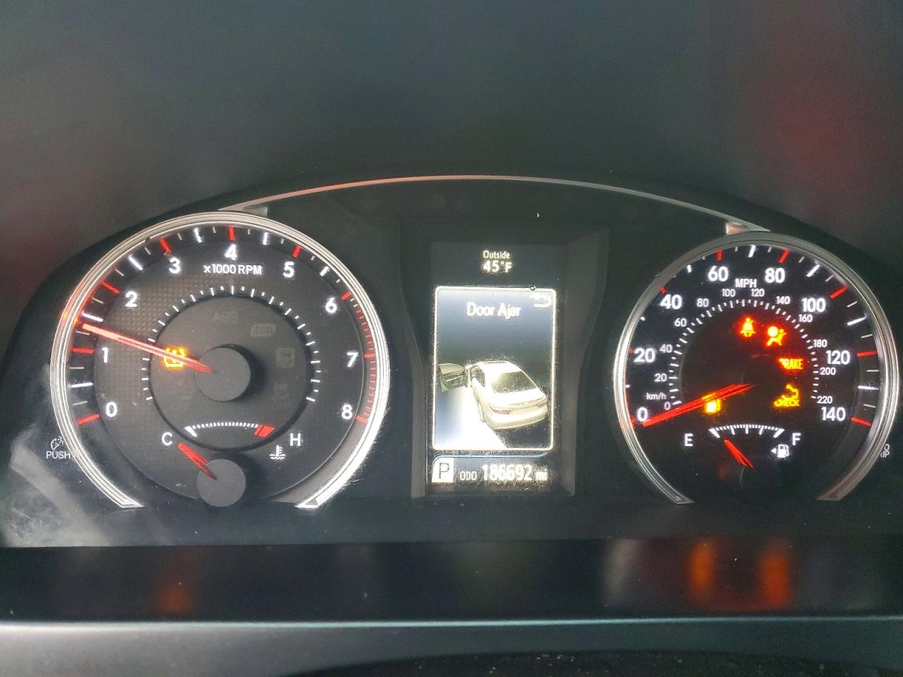 2016 TOYOTA CAMRY LE photo 9