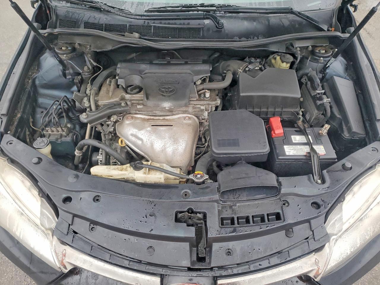 2016 TOYOTA CAMRY LE photo 11