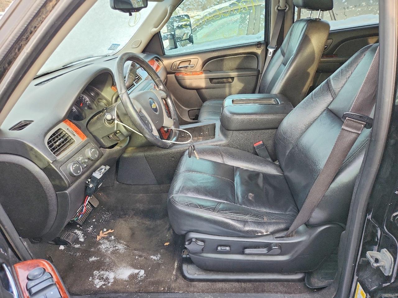 2013 CHEVROLET SUBURBAN K1500 LT photo 19