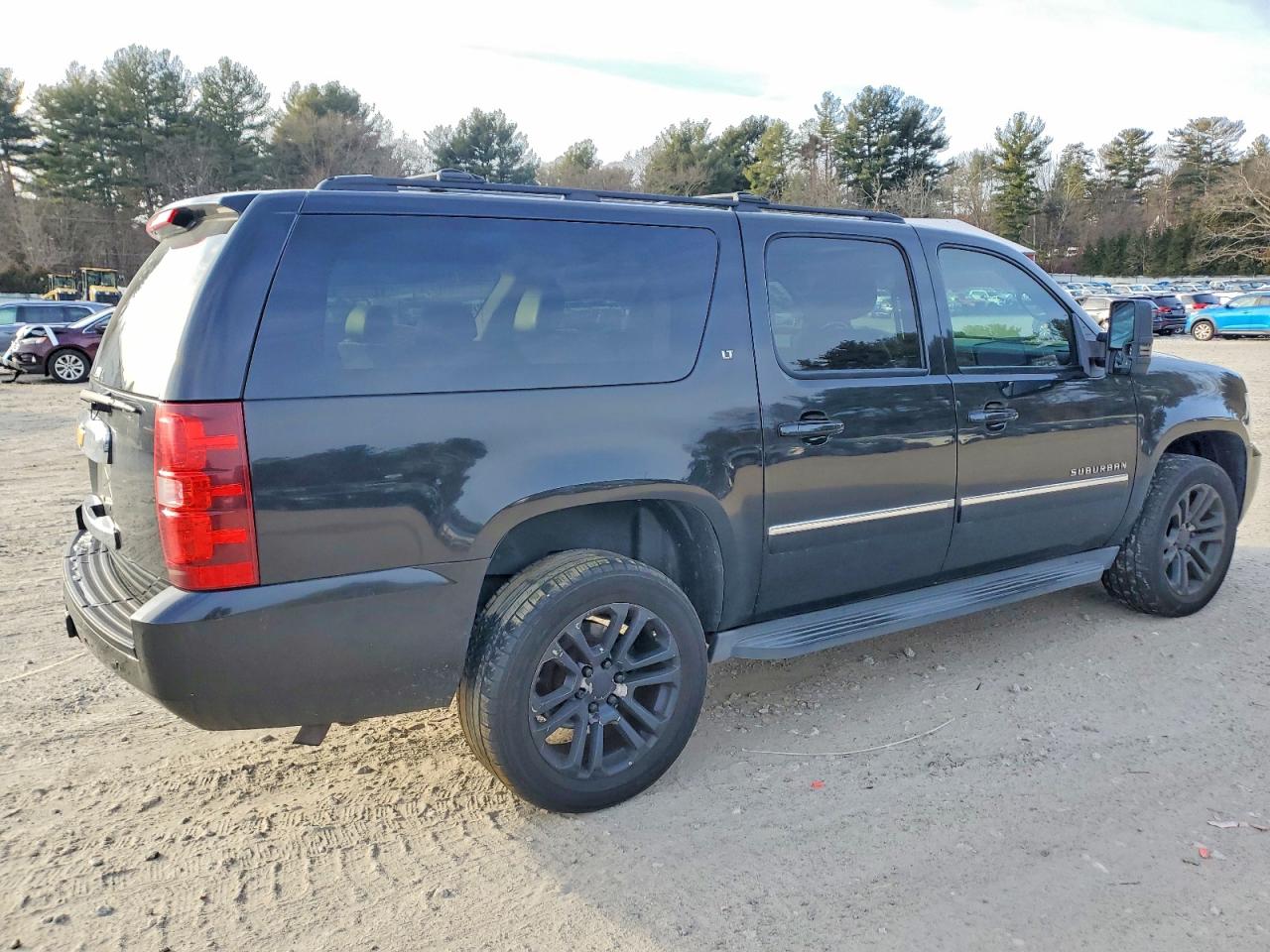 2013 CHEVROLET SUBURBAN K1500 LT photo 7