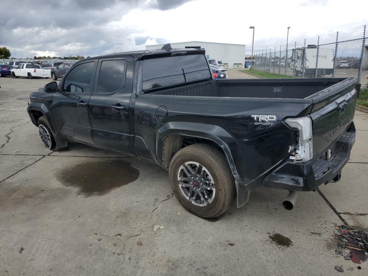2024 TOYOTA TACOMA DOUBLE CAB photo 2
