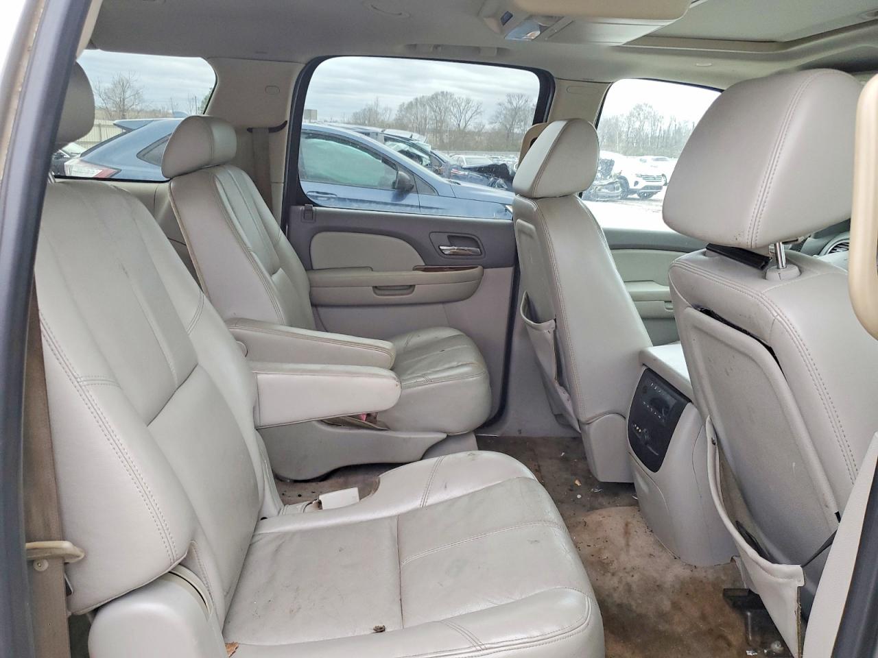 2008 CHEVROLET SUBURBAN C1500 LS photo 11