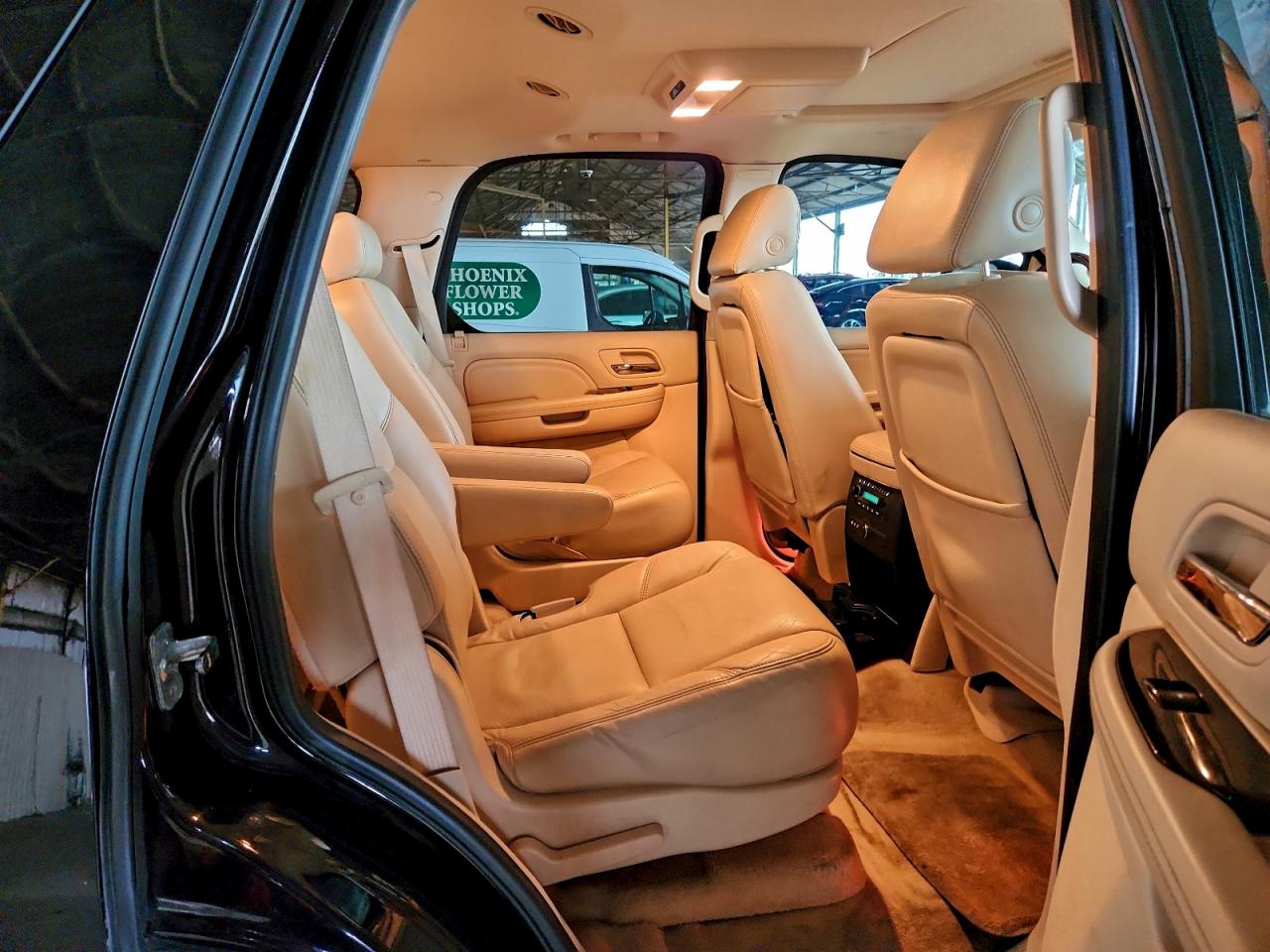 2008 CADILLAC ESCALADE LUXURY photo 11