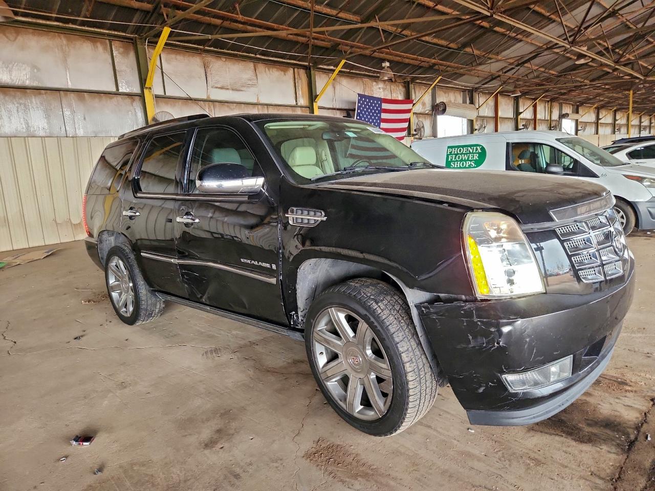 2008 CADILLAC ESCALADE LUXURY photo 4