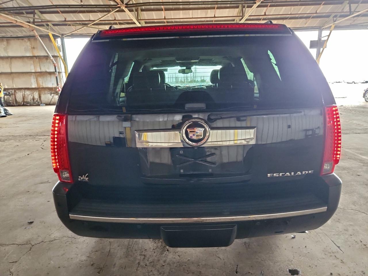 2008 CADILLAC ESCALADE LUXURY photo 6
