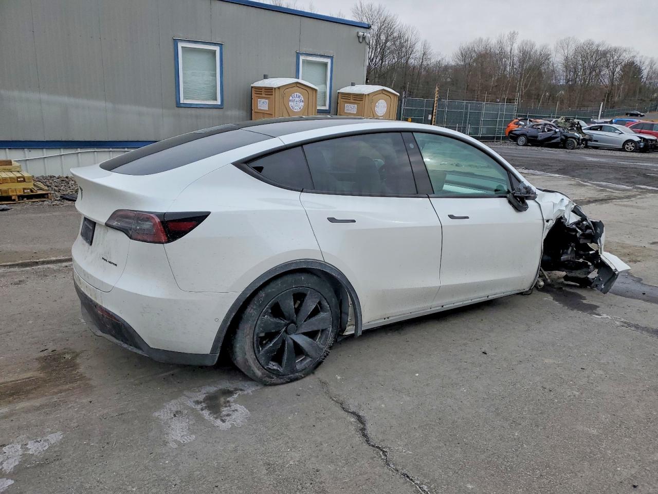 2021 TESLA MODEL Y photo 3